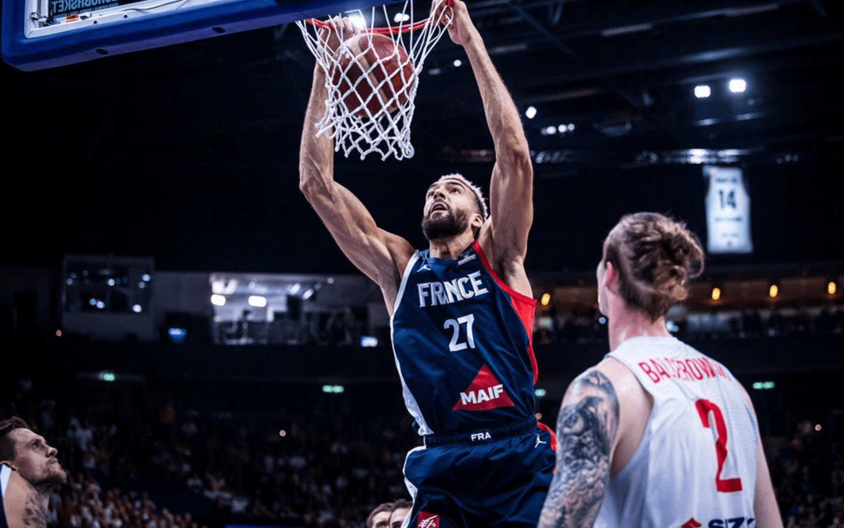  Ming在法国队比赛中问鼎冠军，惊险取胜引发热议！开云